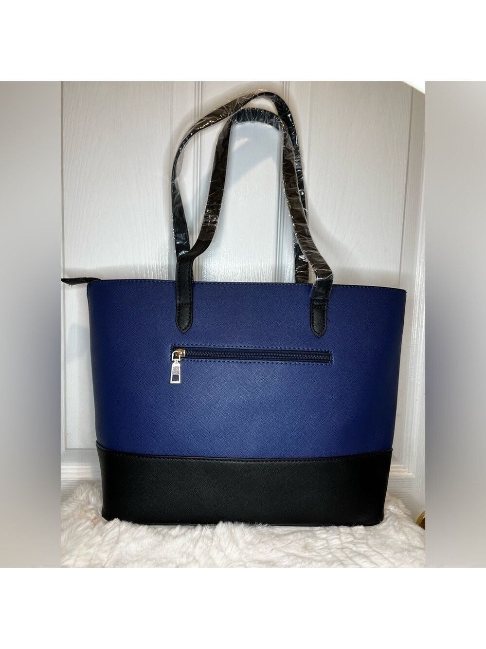 ITALIA NOMAD FIVE PIECE NAVY BLUE AND BLACK SHOULDER BAGS SET - Picture 3 of 16